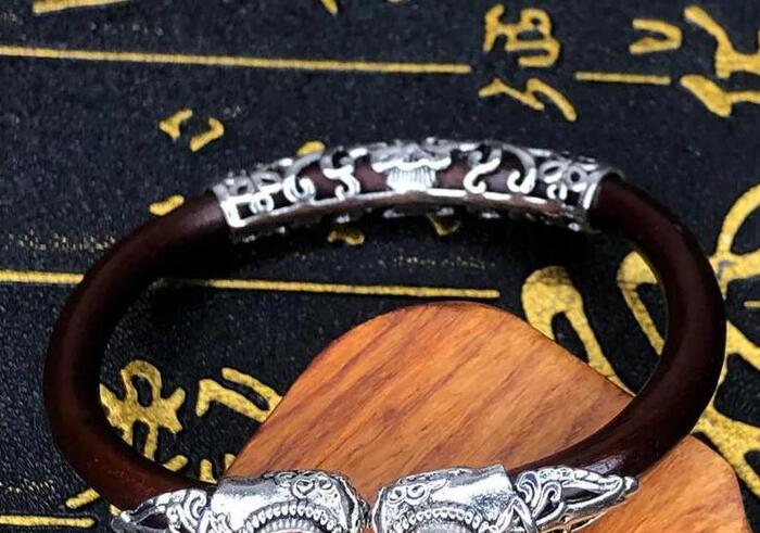 鸡血藤手镯啥样的好【鸡血藤手镯千万不能入手】