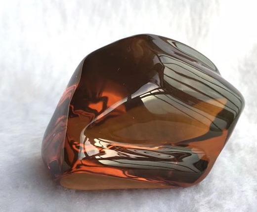 血红茶珀和血珀哪个贵【血珀与金珀哪个贵】