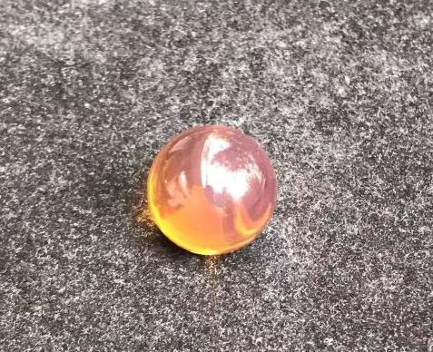 血红茶珀和血珀哪个贵【血珀与金珀哪个贵】