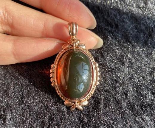 血红茶珀和血珀哪个贵【血珀与金珀哪个贵】