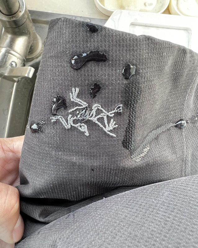 干洗店洗一件羽绒服大概多少钱【干洗店洗一下羽绒服多少钱】