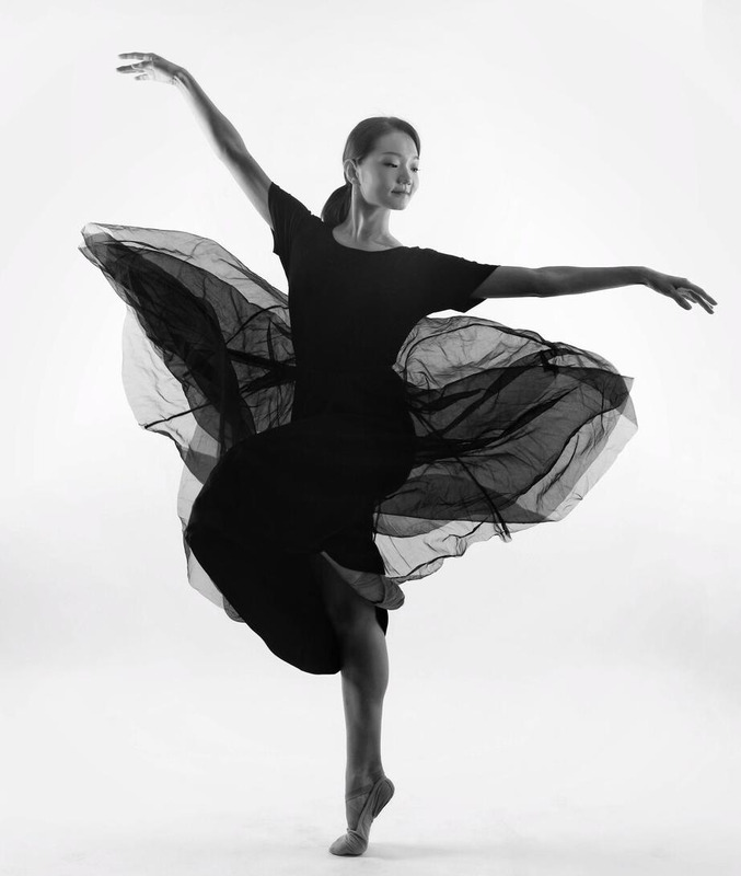 女儿乱跳舞发圈幽默句子【跳舞发圈的说说】