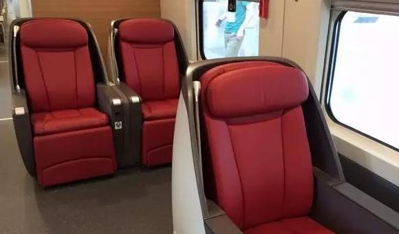 从上海到丽江怎么坐车【上海到丽江距离多远】