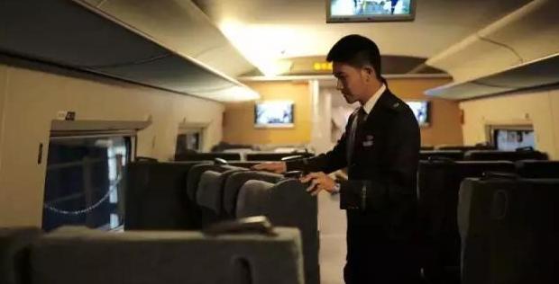 从上海到丽江怎么坐车【上海到丽江距离多远】