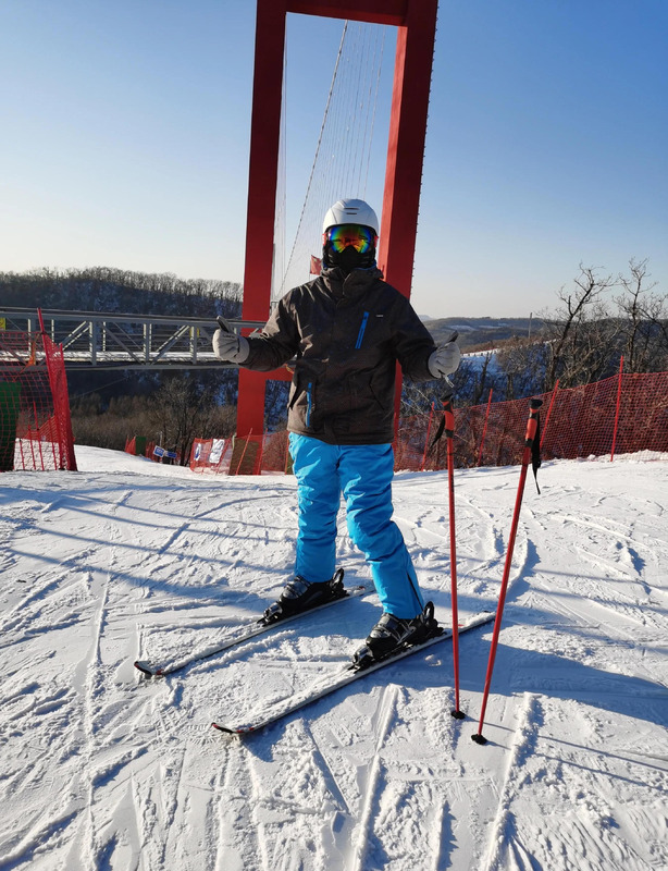 滑雪句子说说【滑雪好玩的短句】