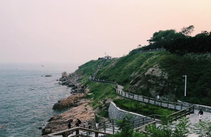 青岛第一海水浴场附近玩的【青岛海水浴场好玩吗】