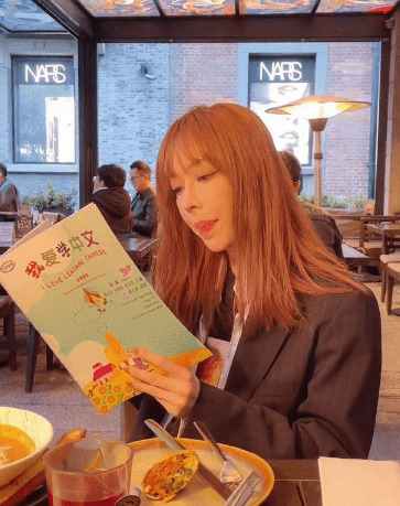 北京朝阳田田小阿姨是干嘛的【北京网红田田小阿姨拍摄闺蜜样子】