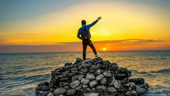 介绍自己作文300字优秀初一【介绍自己作文300字优秀题目】