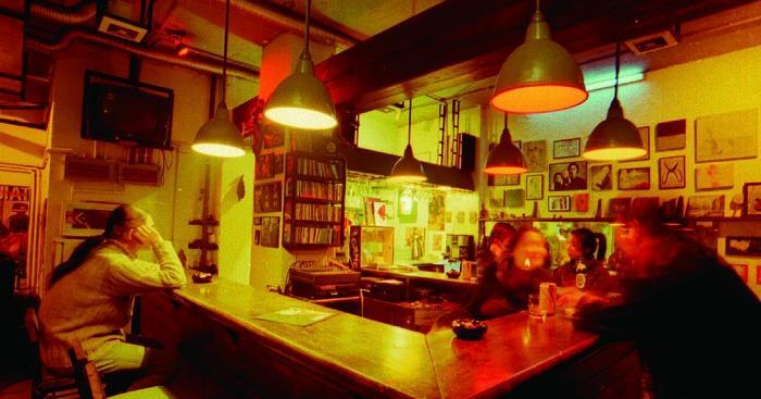 成都歌词完整版把悲伤留给自己【成都歌词完整版视频】