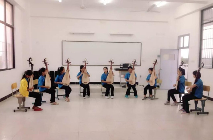 不但灬还灬造句五年级【不但……还……造句】