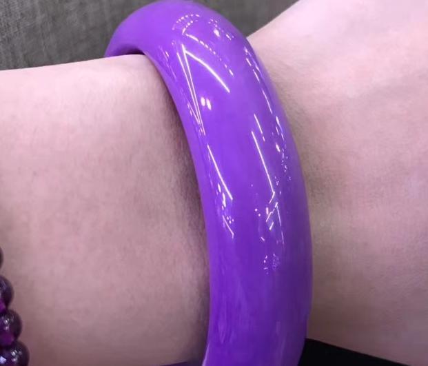 紫云母有收藏价值吗多少钱一克【紫云母的价值】