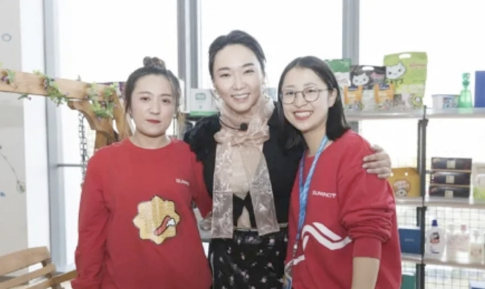 来来来来来来来抖音很火的一首歌【来来来一起跳舞吧是什么歌】