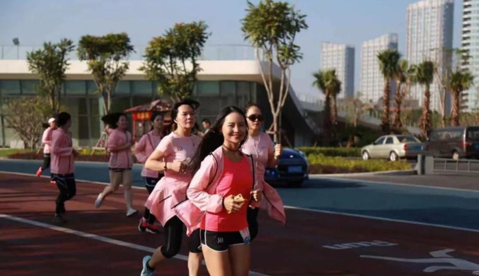 女人跑步的唯美句子和大神跑【女人跑步的唯美句子 英文】