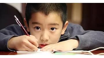 夸女孩子的第一印象评价【夸女孩子的第一印象的小作文】