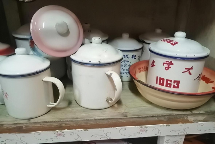 看见旧物时有什么感想【看到旧物充满回忆句子】