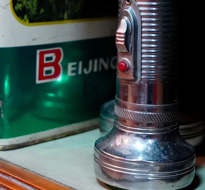 看见旧物时有什么感想【看到旧物充满回忆句子】