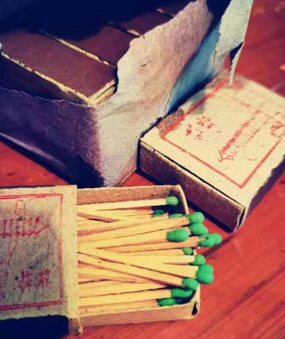 看见旧物时有什么感想【看到旧物充满回忆句子】