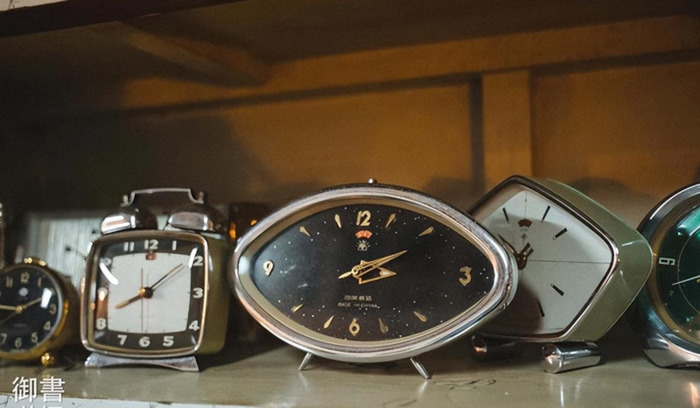 看见旧物时有什么感想【看到旧物充满回忆句子】