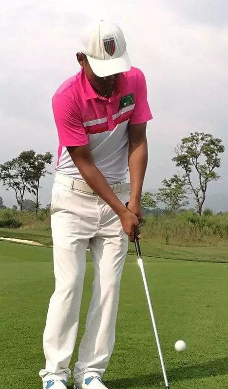 高尔夫球童要会打高尔夫吗【高尔夫俱乐部球童】