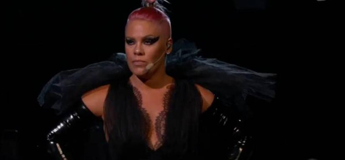 p站【p!nk格莱美杂技】