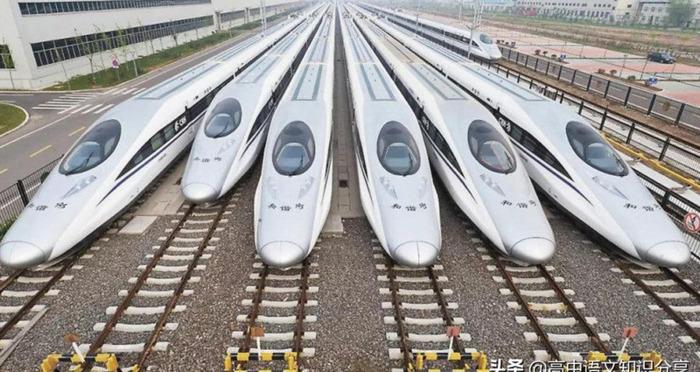 爱国段落摘抄大全100字左右【爱国优美段落200字摘抄】