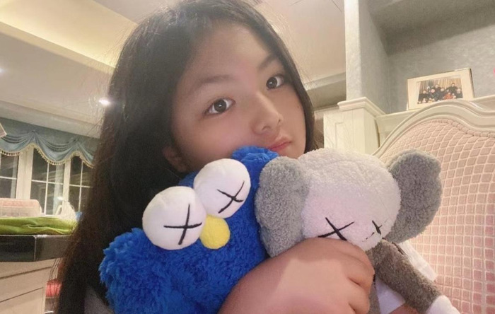 12岁女生照片可爱小清新同一个人【12岁女生照片霸气高冷】