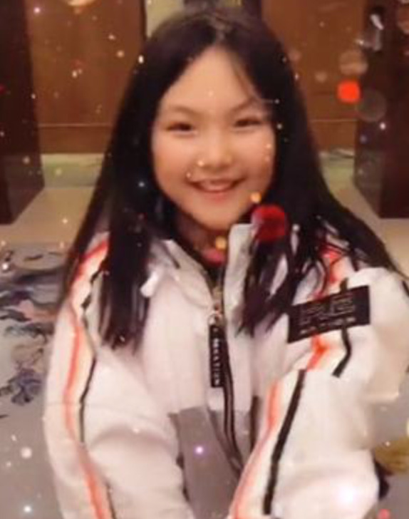 12岁女生照片可爱小清新同一个人【12岁女生照片霸气高冷】