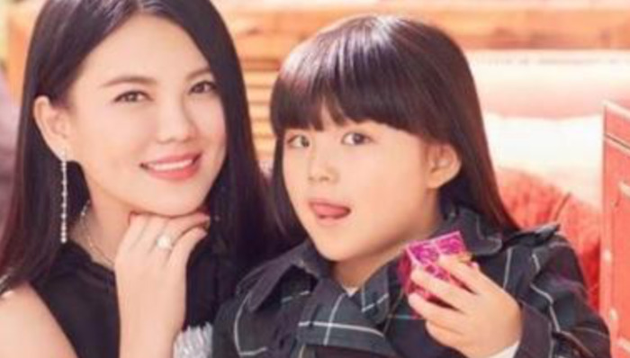 12岁女生照片可爱小清新同一个人【12岁女生照片霸气高冷】