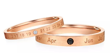 热恋中的情侣戒指怎么戴【恋爱中的情侣戒指怎么戴】