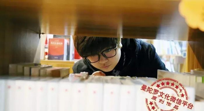 爱玩塔罗牌的女生【为什么女生喜欢用塔罗牌】