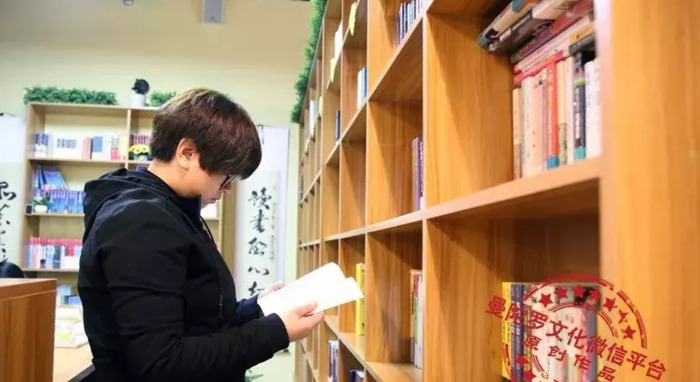 爱玩塔罗牌的女生【为什么女生喜欢用塔罗牌】