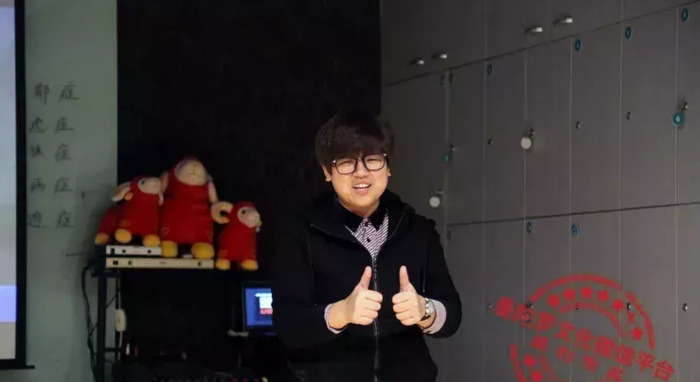 爱玩塔罗牌的女生【为什么女生喜欢用塔罗牌】