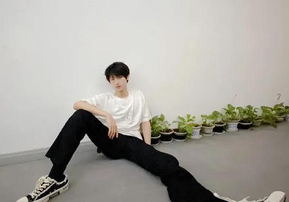 汉语拼音田字格图片【拼音田字格图片高清】