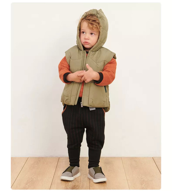 专门卖婴儿衣服的实体店【专卖婴儿衣服的网站】