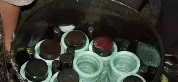 假玉镯对身体有哪些伤害【假玉镯是什么材料做的】