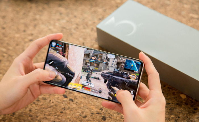 素皮和玻璃哪个后盖好【素皮版是什么意思】