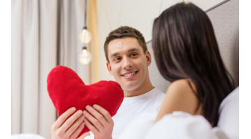 赞美男人的经典语录朋友圈别人说好温馨怎么回复【赞美男人的经典语录夸赞成功幽默】