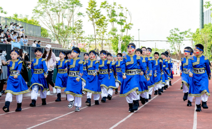 赞美孩子运动会的说说上海南京路附近有什么好玩的地【家长赞美孩子运动会的说说】