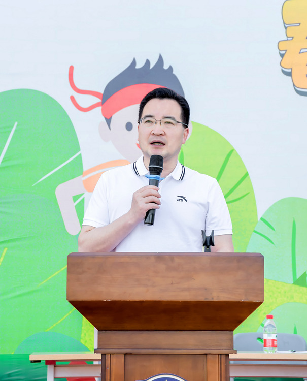 赞美孩子运动会的说说上海南京路附近有什么好玩的地【家长赞美孩子运动会的说说】