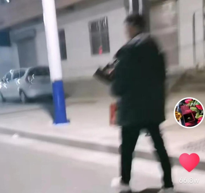 手中线绕啊绕绕啊绕【手中线 绕啊绕】