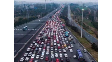 国庆拥堵的说说【国庆堵车的句子】