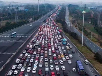 国庆拥堵的说说【国庆堵车的句子】