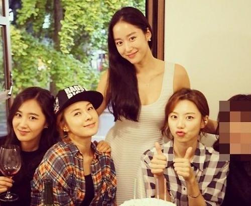 韩国情侣vlog【韩国情书第二季全集在线观看】