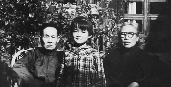 屠呦呦个人资料及简介英语【屠呦呦个人资料及简介PPT】