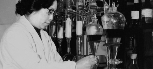 屠呦呦个人资料及简介英语【屠呦呦个人资料及简介PPT】