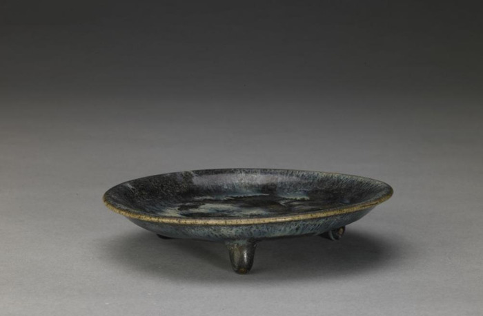 钧瓷的特点大家总结一下!【钧窑瓷器的特点】