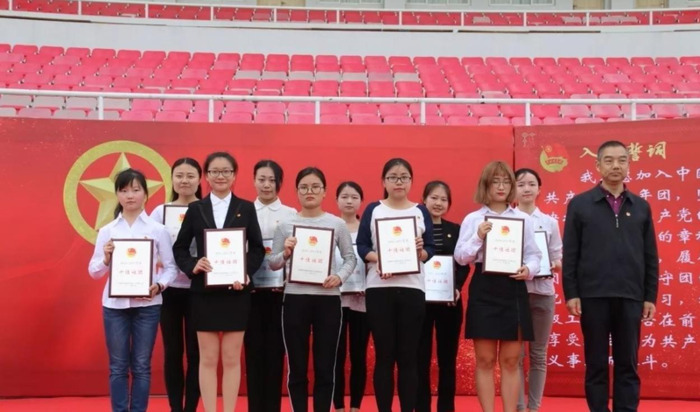 宣传部招新海报背景图高清无水印【宣传部招新海报设计图片】