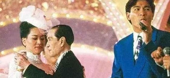 我喜欢穿女人塑身衣【老公要求我穿塑身衣】