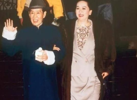 我喜欢穿女人塑身衣【老公要求我穿塑身衣】