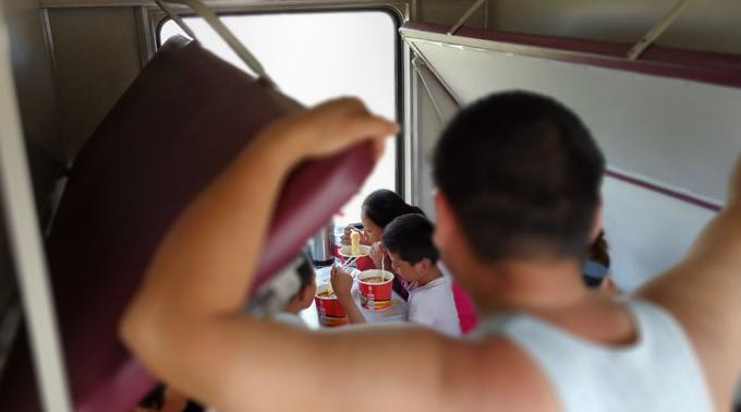 火车票硬卧代硬座好吗【火车上硬卧代硬座是什么样的】